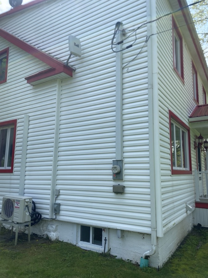 Après – Façade maison propre après lavage